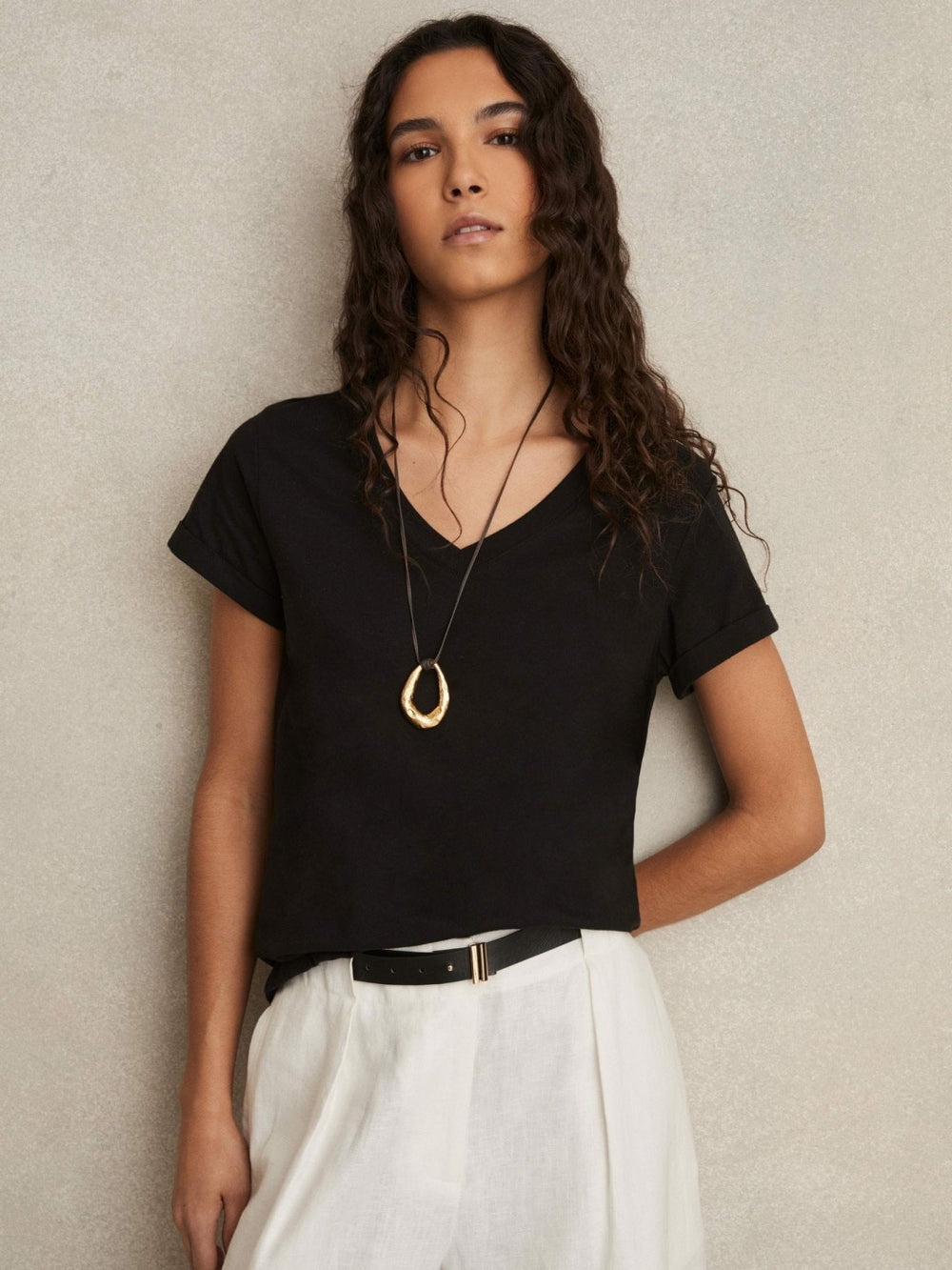 Reiss | Cotton-Jersey V-Neck T-Shirt in Black