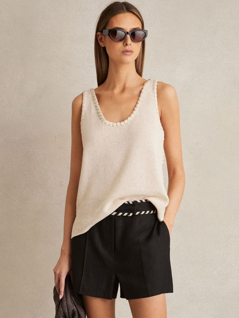 Reiss | Linen Whipstitch Shorts in Black