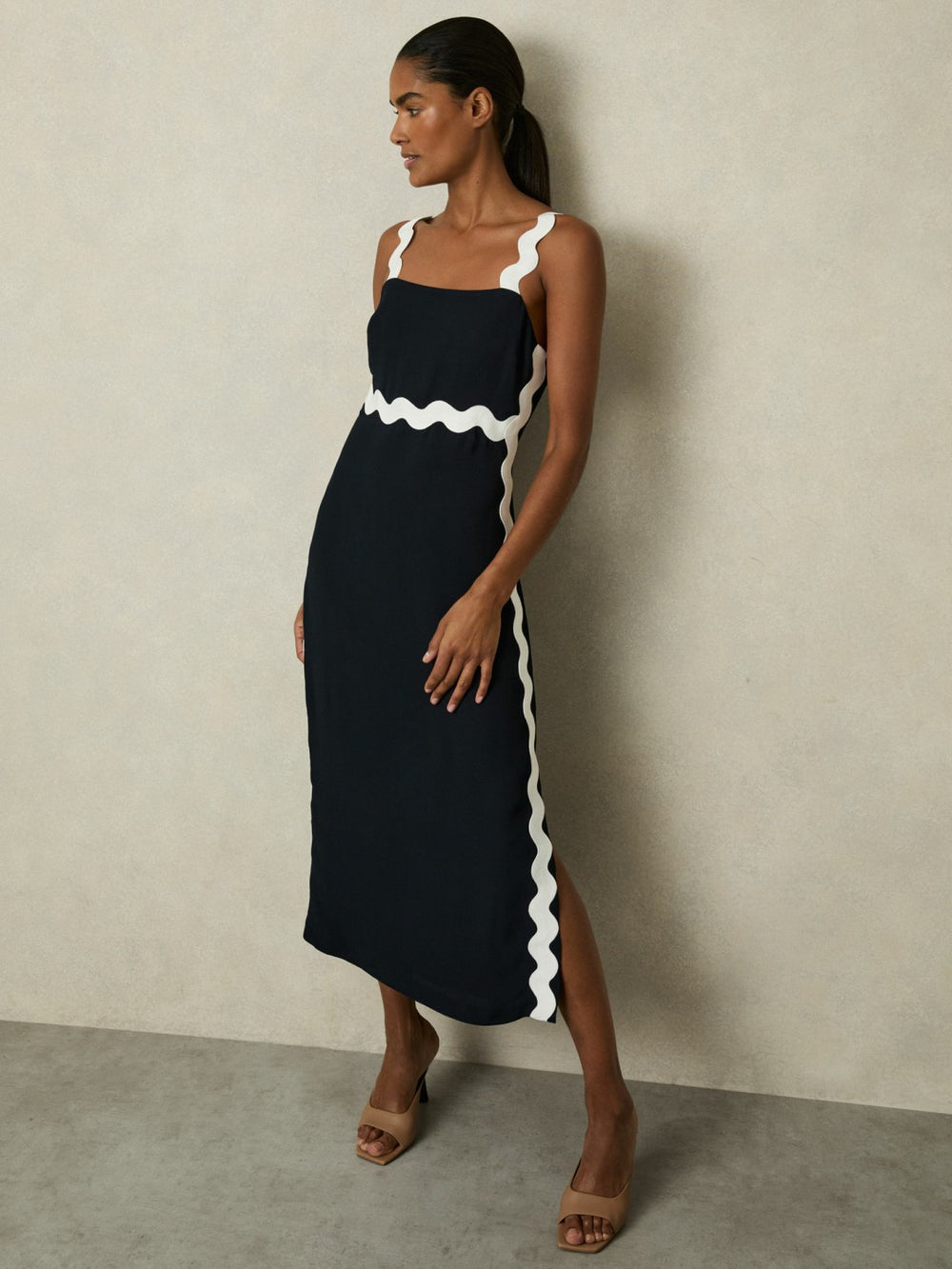 Reiss | Wave-Trim Crepe Midi Dress in Navy