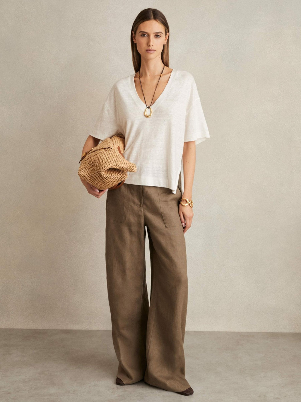 Reiss | Linen V-Neck T-Shirt in White