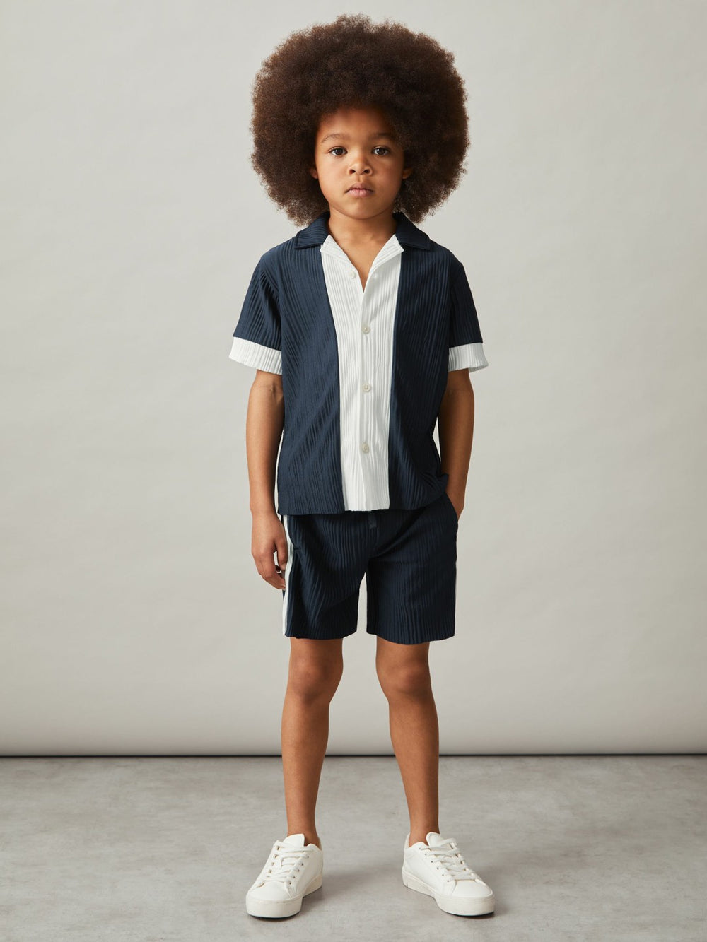 Reiss | 3-9 yrs Plissé Colour-Block Shorts in Navy/White