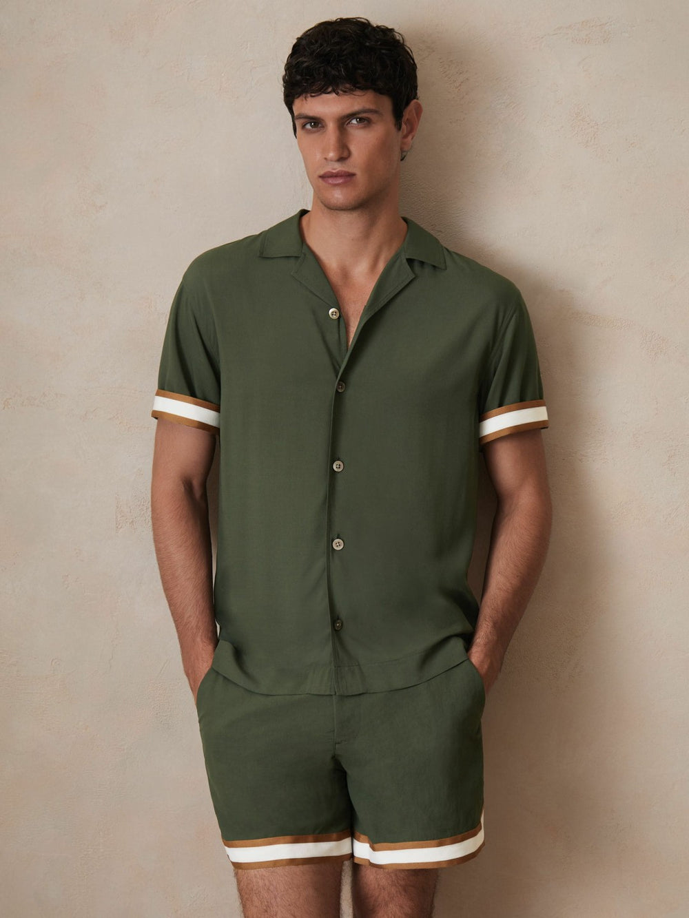 Reiss | | Ché Stripe-Cuff Shirt in Pine Green