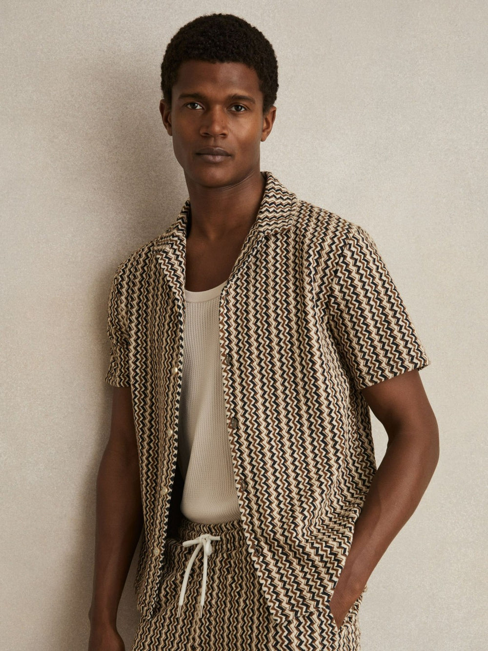 Reiss | Zig-Zag Knit Cuban-Collar Shirt in Tobacco Brown