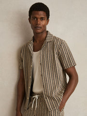 Reiss | Zig-Zag Knit Cuban-Collar Shirt in Tobacco Brown
