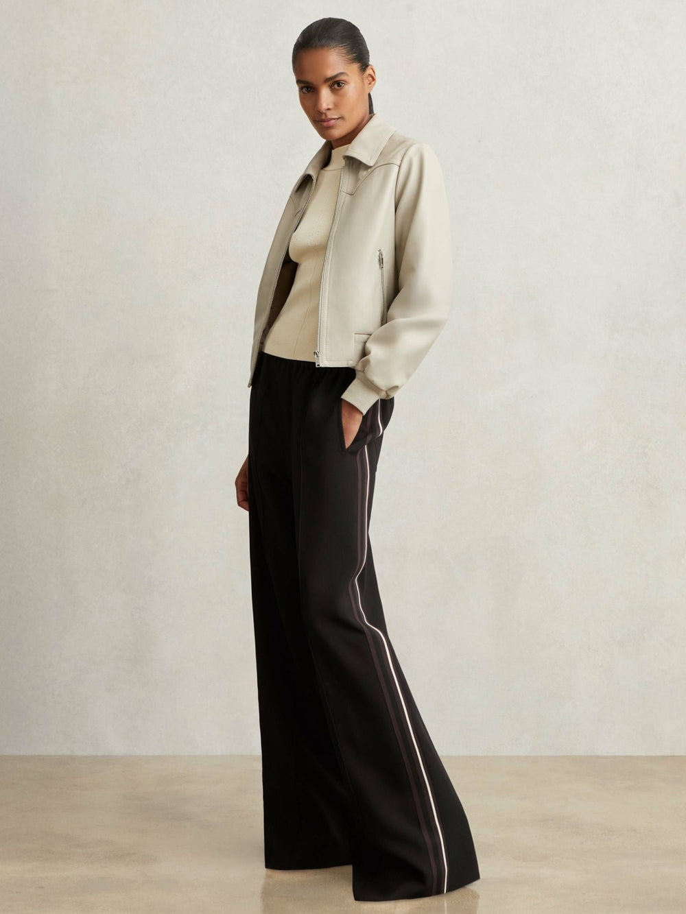 Reiss | Petite Side-Stripe Wide-Leg Trousers in Black