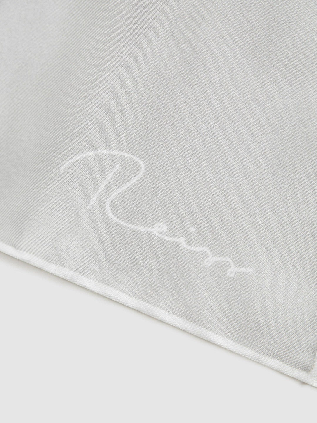 Reiss | Plain Silk Pocket Square in Silver