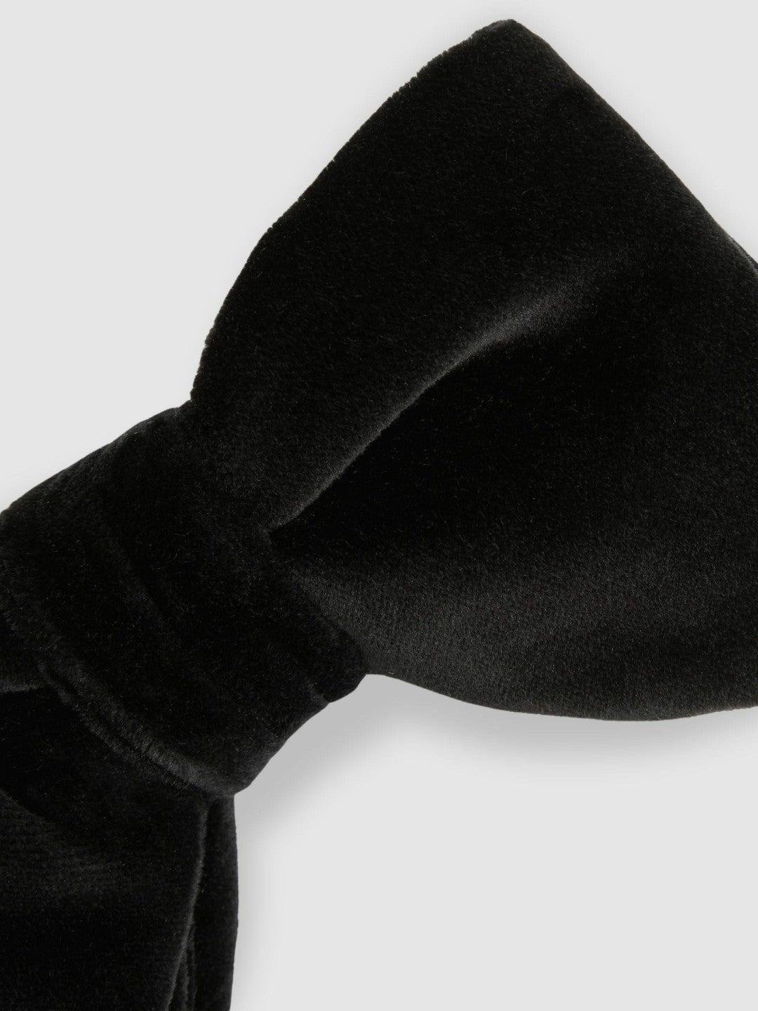Reiss | Velvet Bow Tie in Black