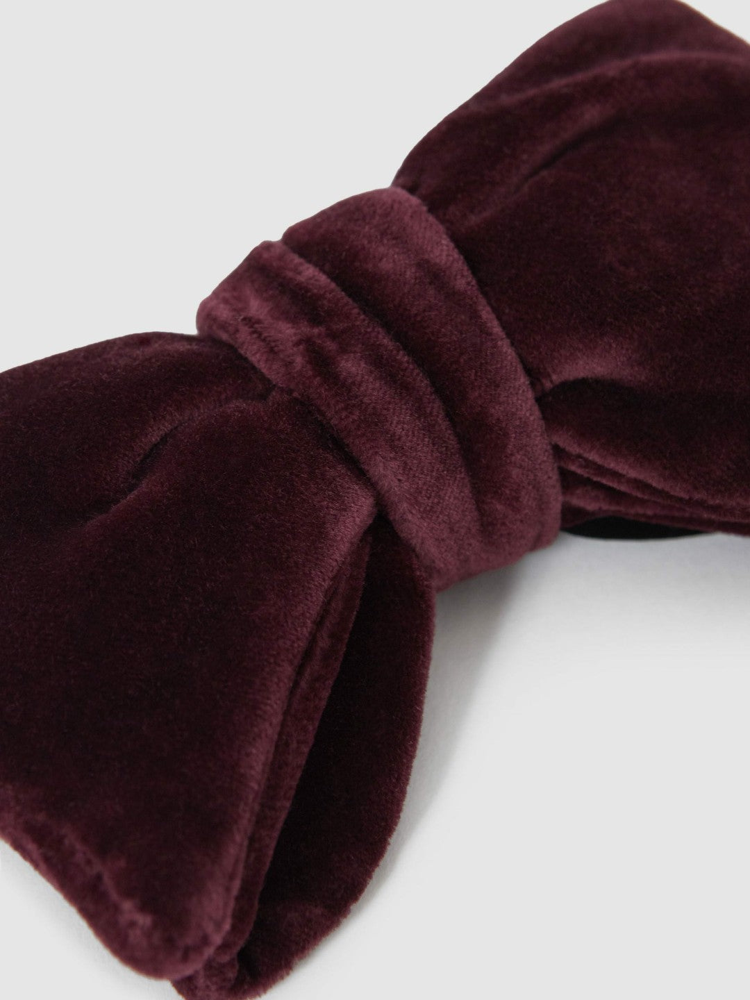 Reiss | Velvet Bow Tie in Bordeaux