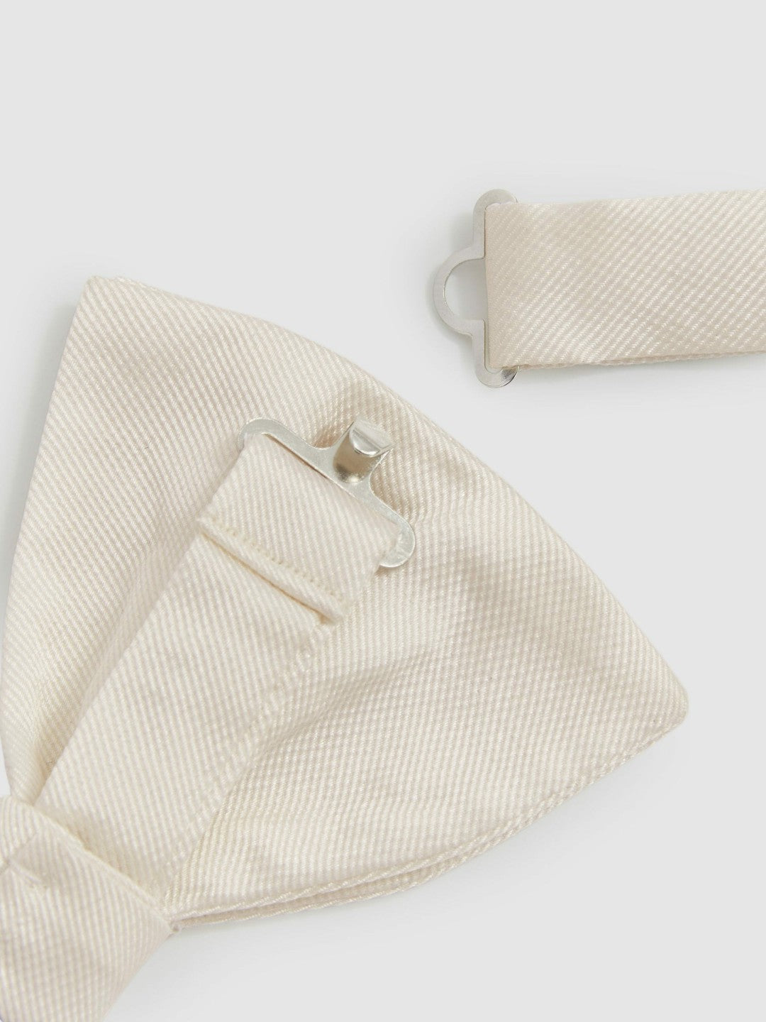 Reiss | Grosgrain Silk Bow Tie in Ivory