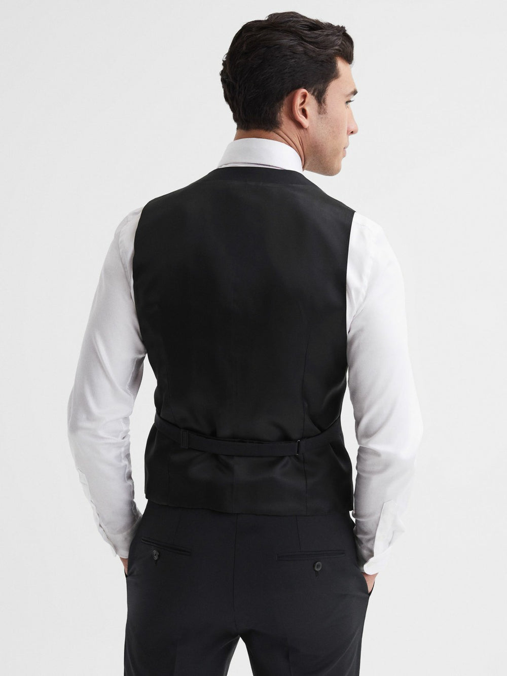 Reiss | Modern Fit Travel Waistcoat in Black