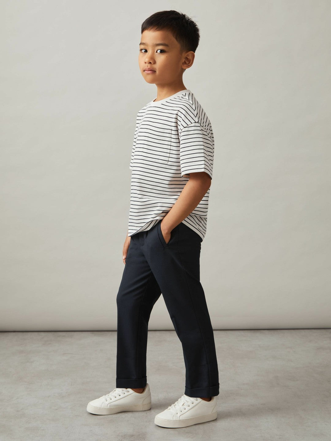 Reiss | 3-9 yrs Relaxed Elasticated Trousers with Turn-Ups in Navy