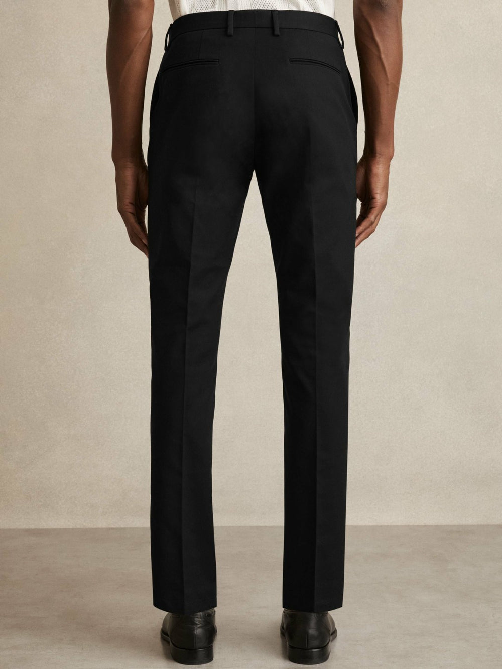 Reiss | Slim Fit Cotton Blend Chinos in Black
