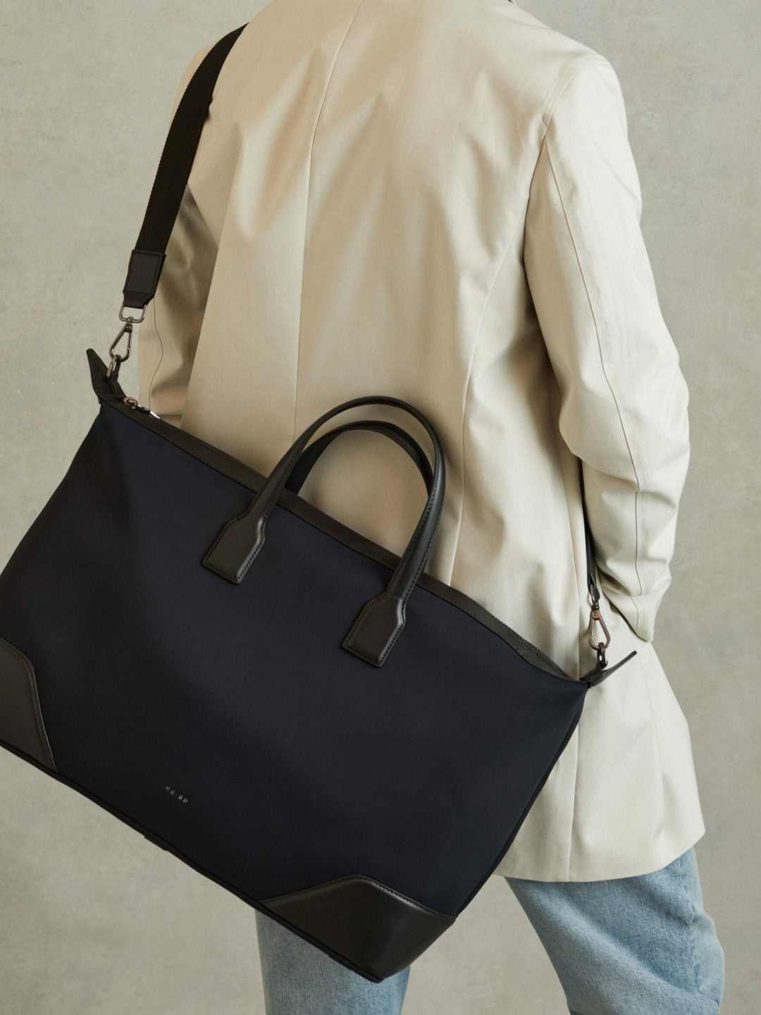 Reiss | Neoprene Holdall in Dark Navy