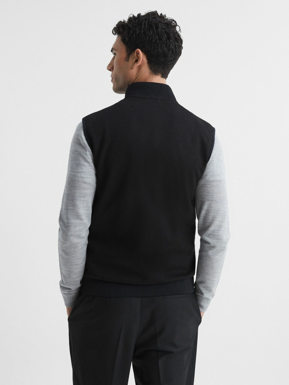 Reiss | Hybrid Quilted Gilet in Black