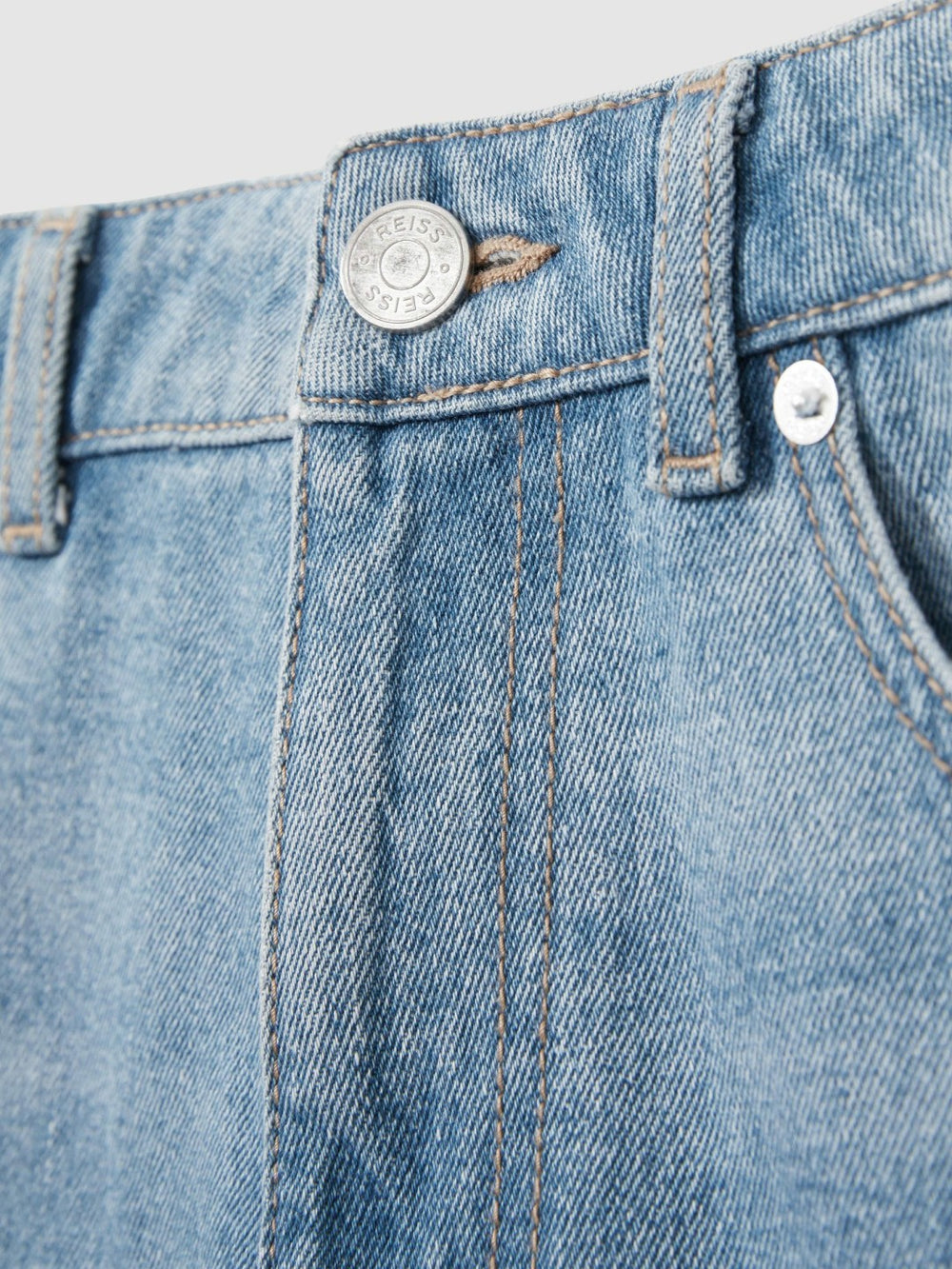 Reiss | Loose-Fit Jeans in Light Blue Wash