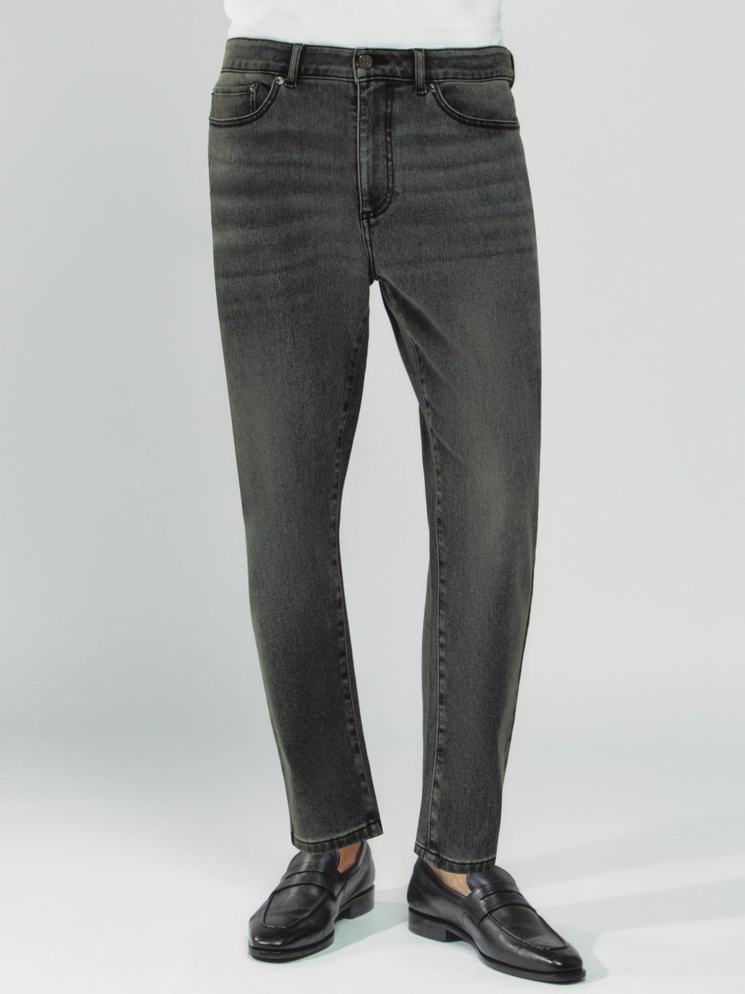 Reiss | Relaxed-Fit Cropped Jeans in Washed Black