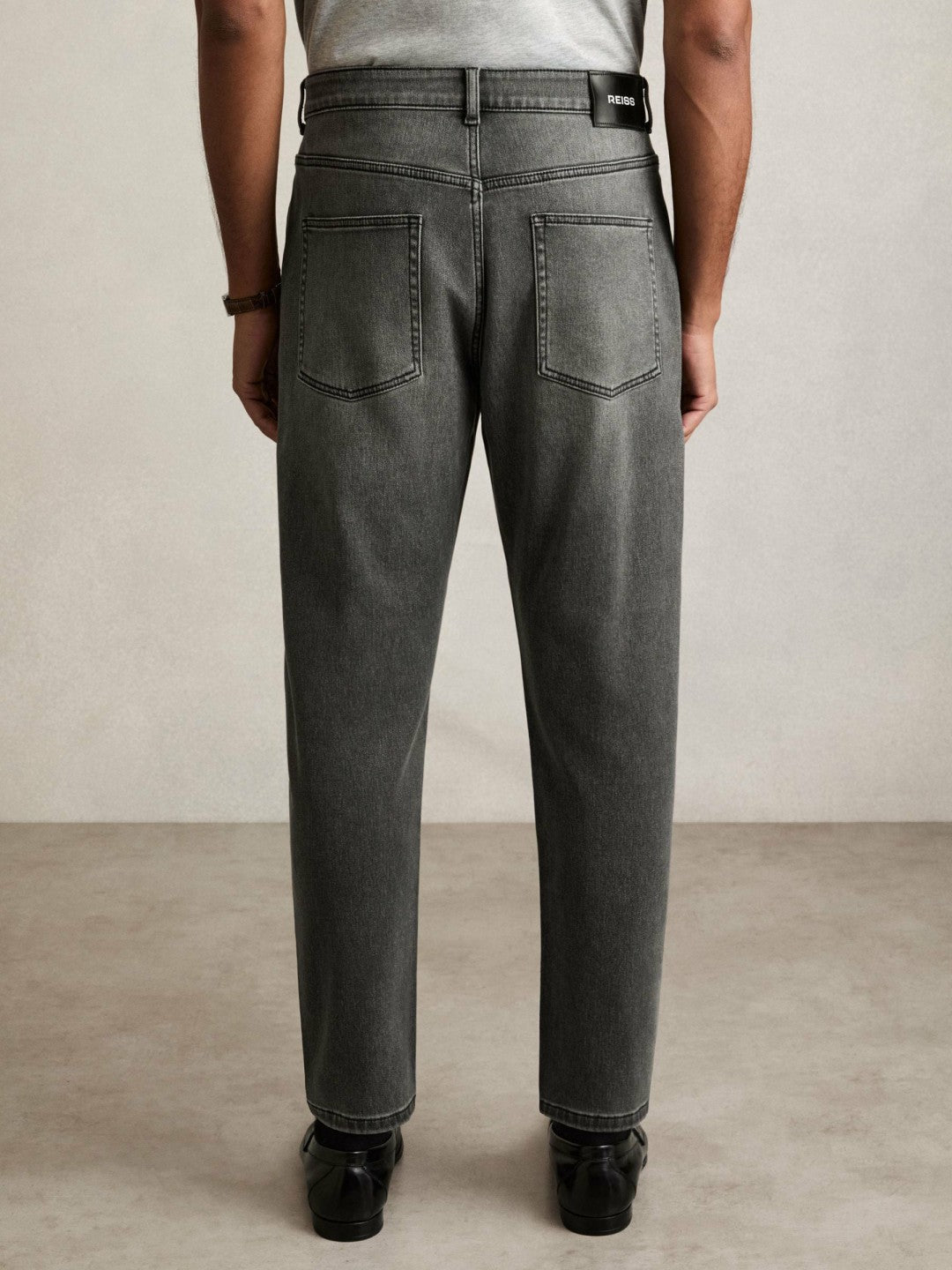Reiss | Relaxed-Fit Cropped Jeans in Washed Black