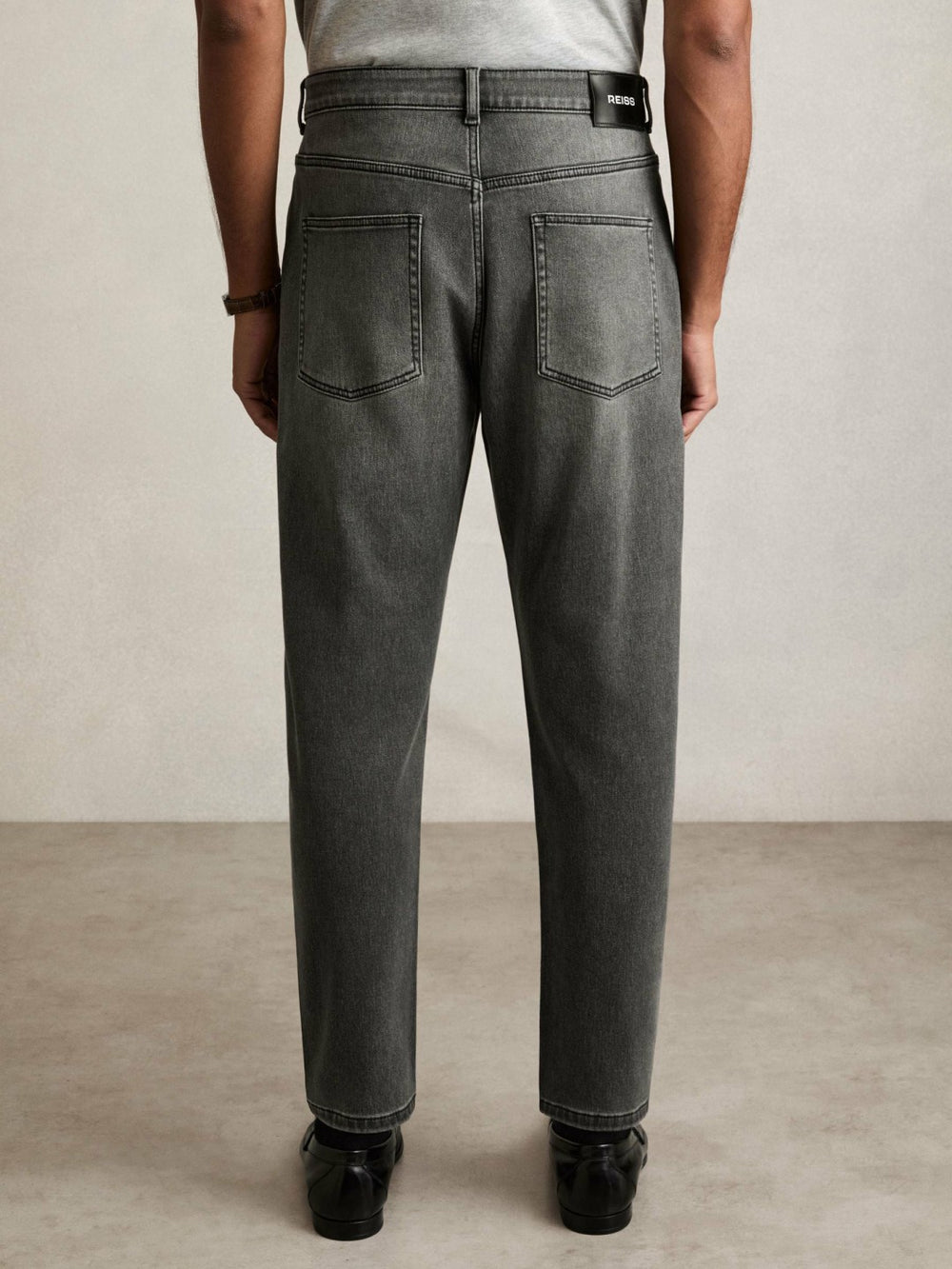 Reiss | Relaxed-Fit Cropped Jeans in Washed Black