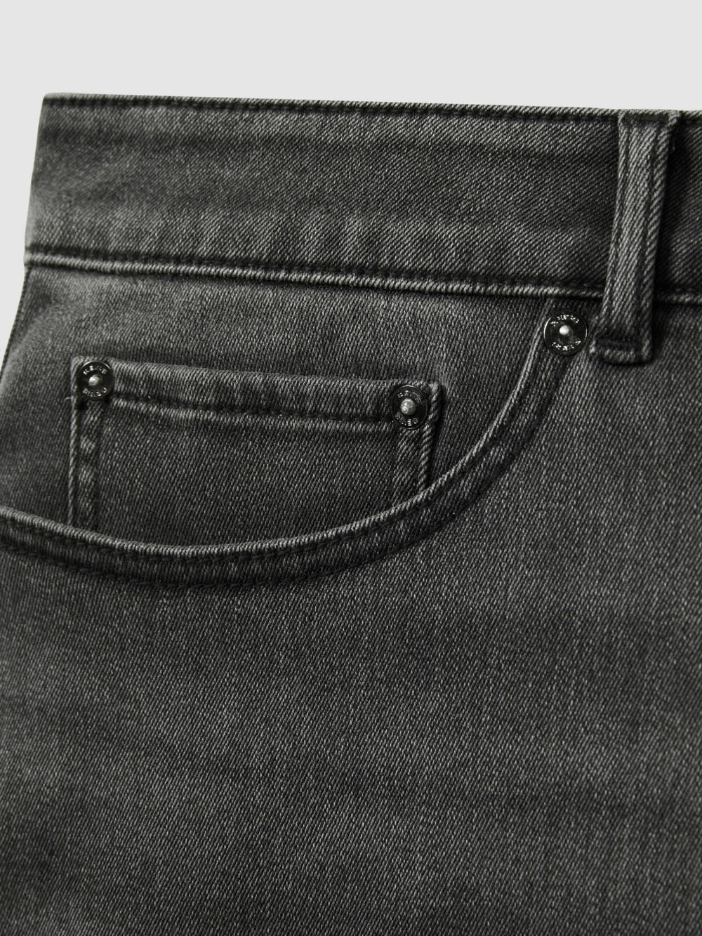 Reiss | Relaxed-Fit Cropped Jeans in Washed Black