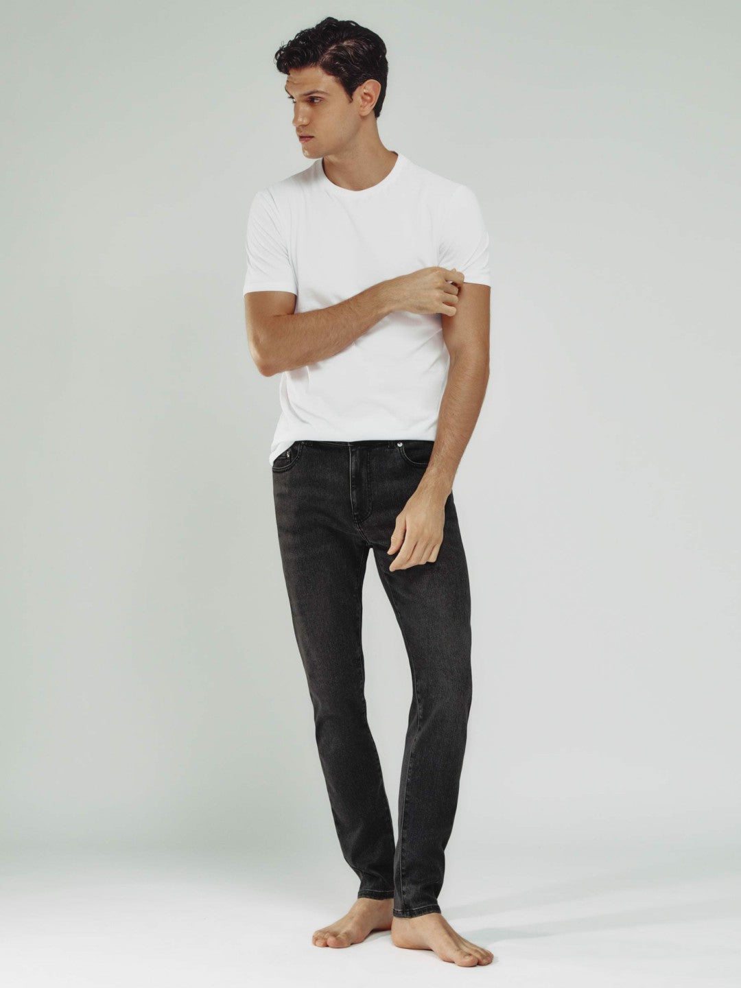 Reiss | Tapered Slim-Fit Jeans in Washed Black