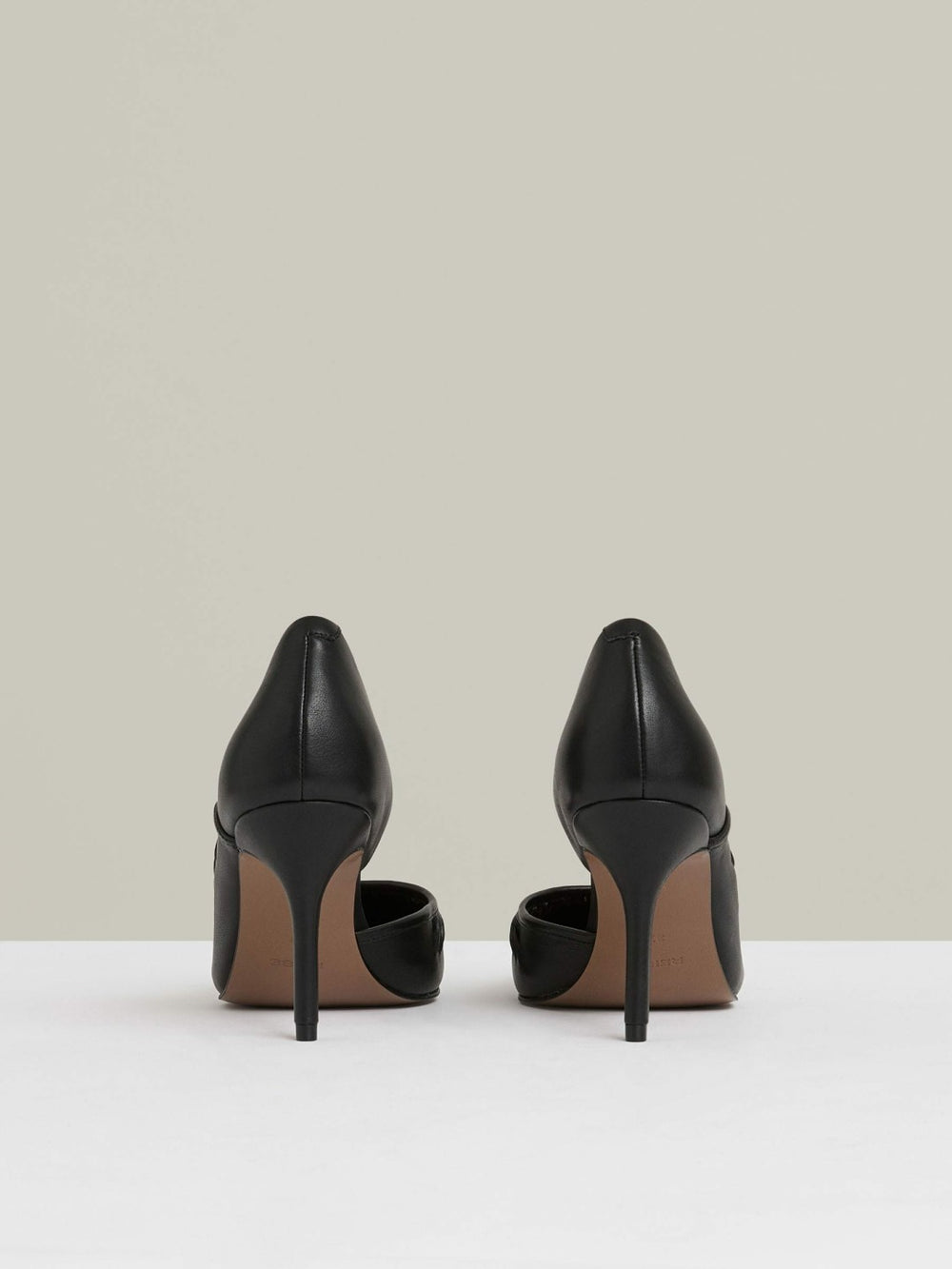 Reiss | Leather Twist Detail Court Shoes in Black