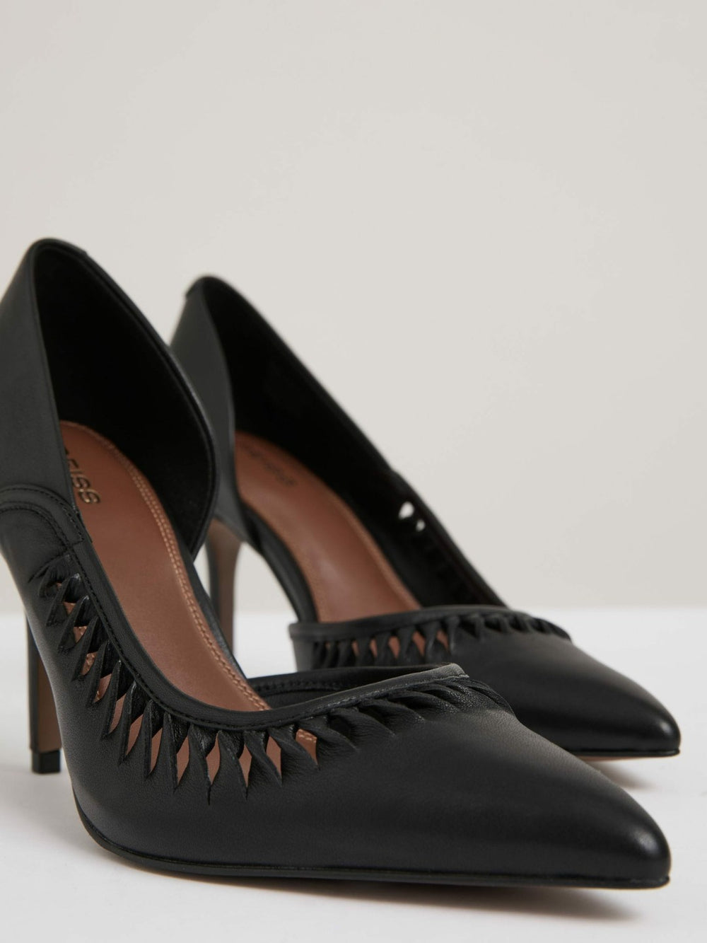 Reiss | Leather Twist Detail Court Shoes in Black