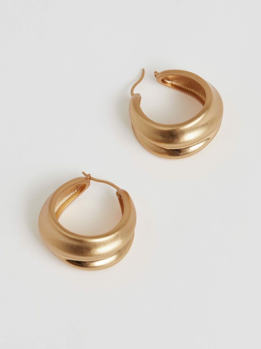 Reiss | Sculptural Hoop Earrings in Gold Tone