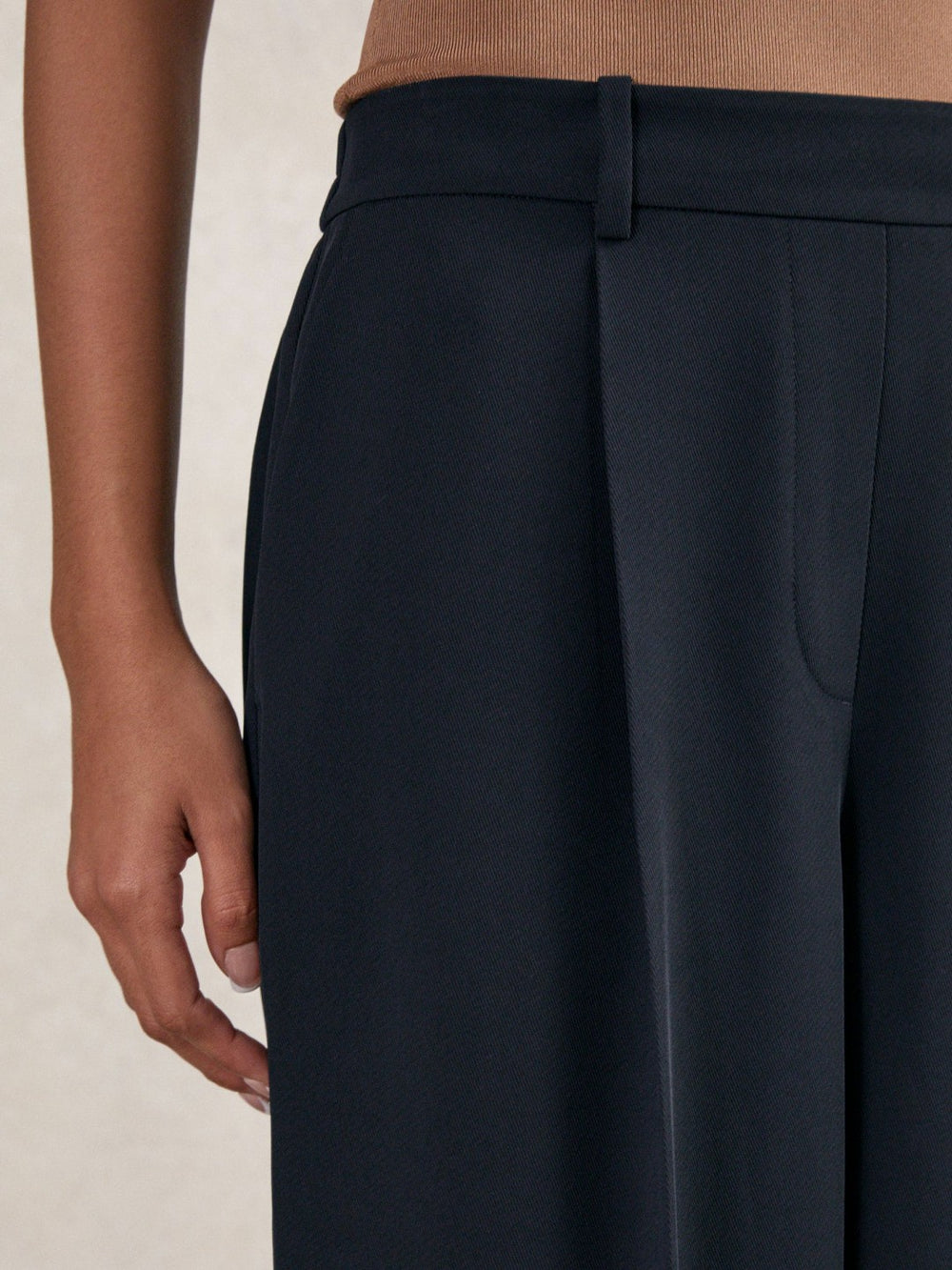 Reiss | Petite Elasticated-Waist Wide-Leg Twill Trousers in Navy