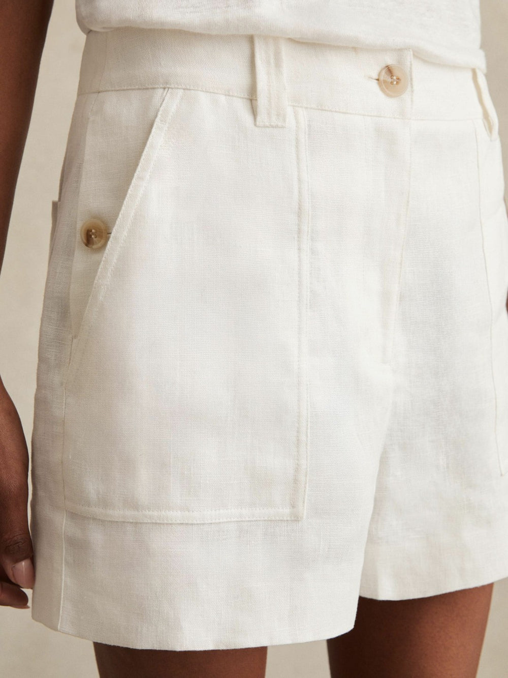 Reiss | Linen Shorts in White