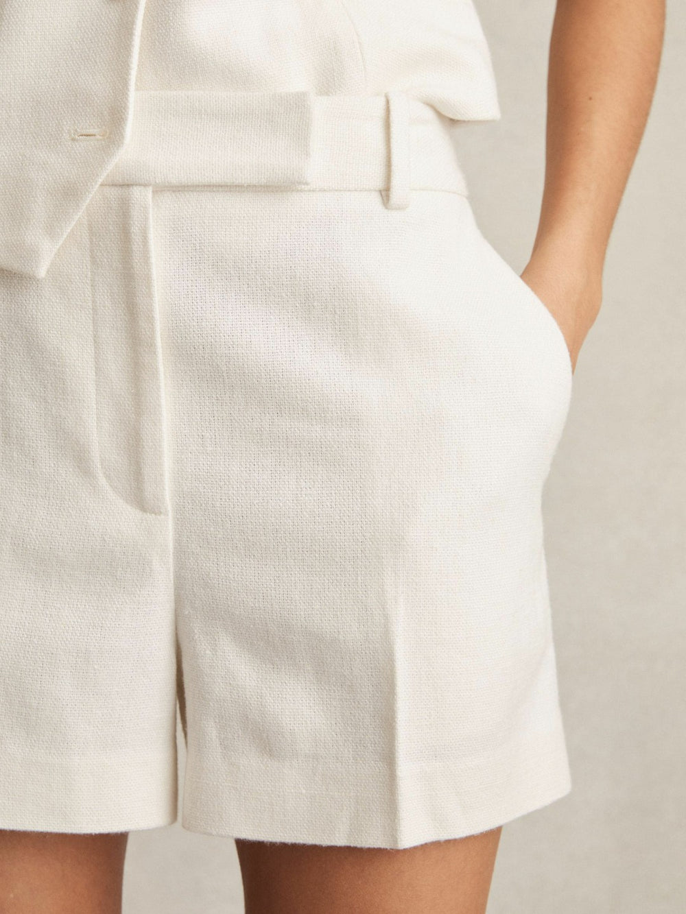 Reiss | Linen-Blend Tailored Shorts in White