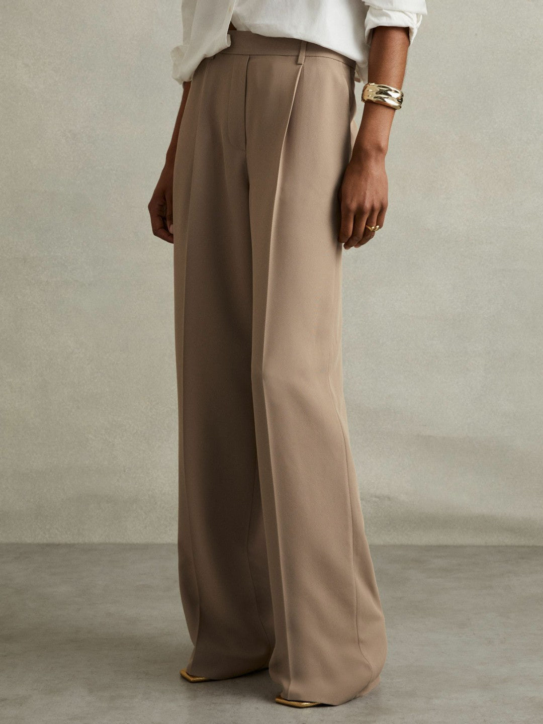 Reiss | Petite Elasticated-Waist Wide-Leg Twill Trousers in Mink Neutral