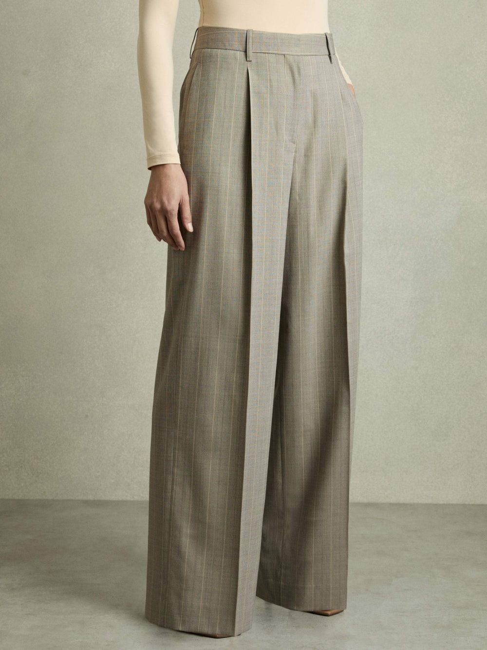 Reiss | Wool-Blend Wide-Leg Pinstripe Trousers in Grey