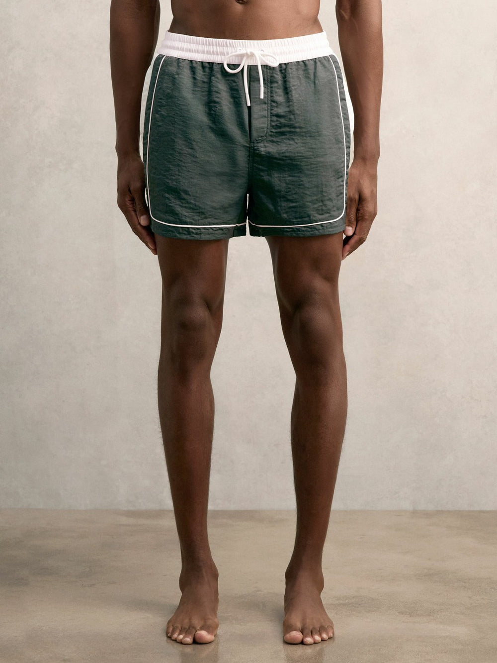 Reiss | Colour-Block Piped-Trim Swim Shorts in Dark Green/White