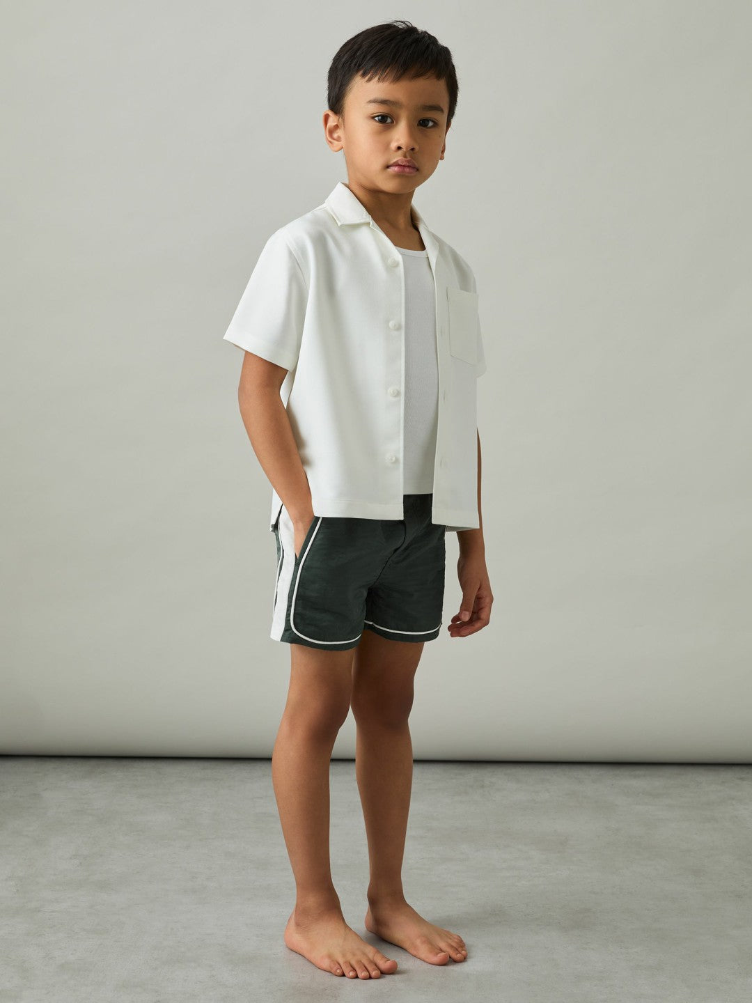 Reiss | 9-13 yrs Colour-Block Piped Swim Shorts in Green/White