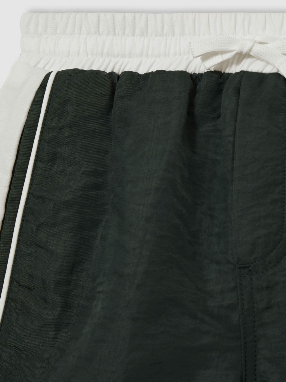 Reiss | 3-9 yrs Colour-Block Piped Swim Shorts in Green/White