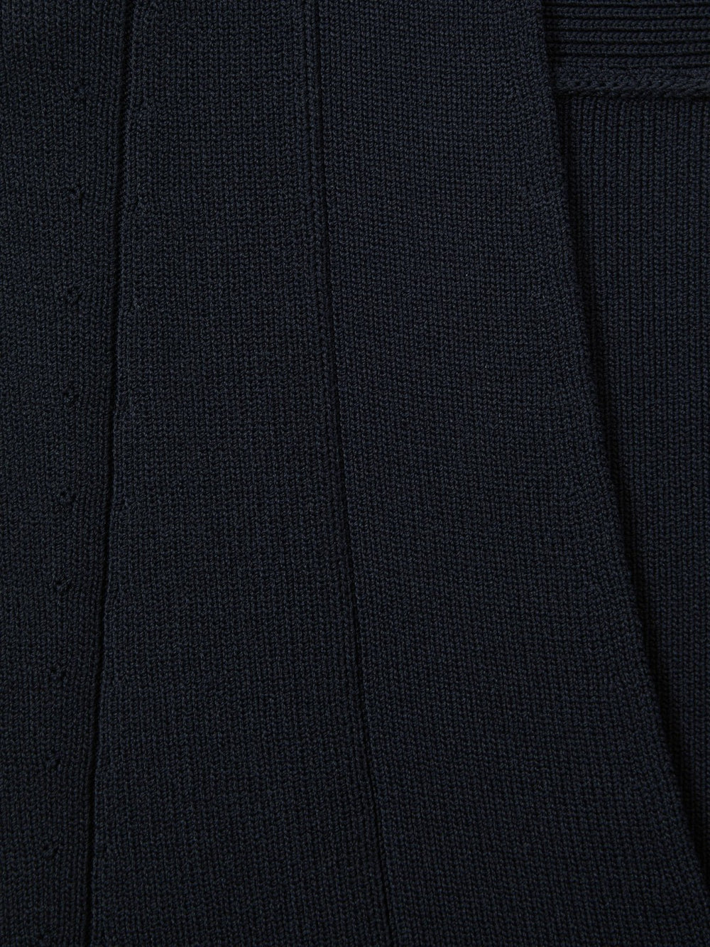 Reiss | Knitted Sleeveless V-Neck Vest in Navy