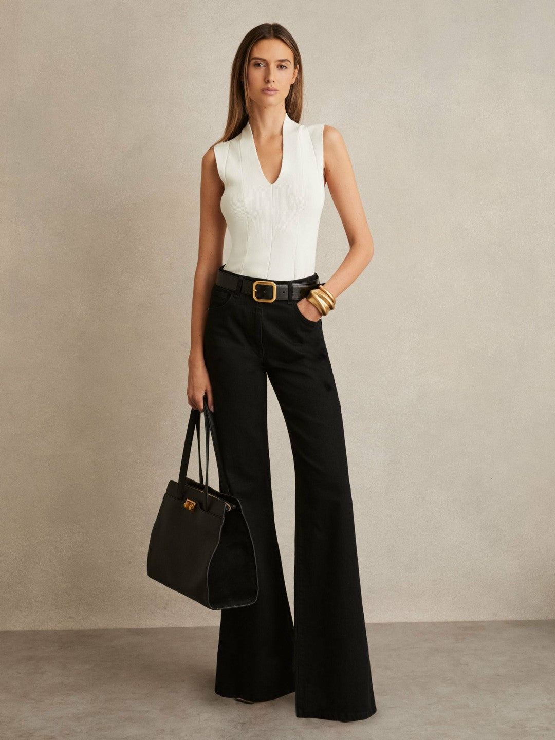 Reiss | Knitted Sleeveless V-Neck Vest in Ivory