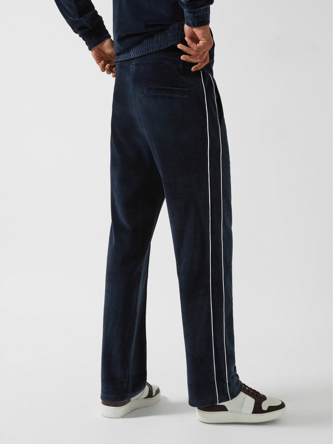 Reiss | Velour Jogger With Piping in Navy