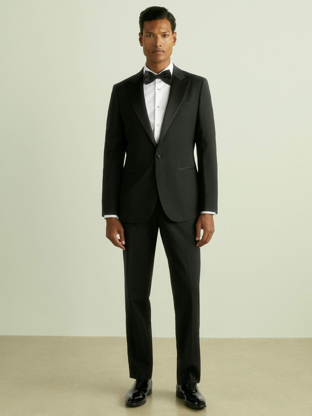 Reiss | Regular Fit Single Breasted Tuxedo Jacket in Black