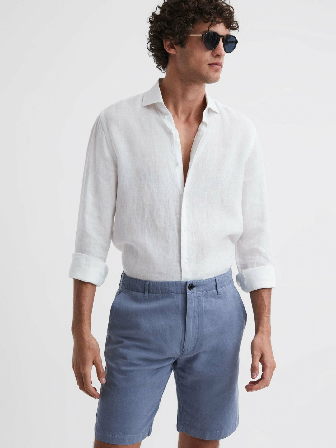 Reiss | Cotton-Linen Blend Shorts in Airforce Blue