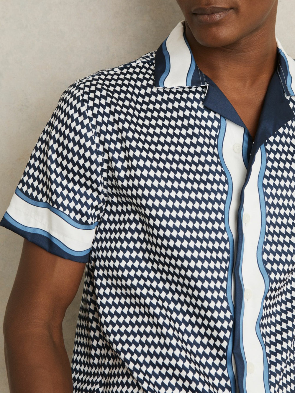 Reiss | Geometric-Print Cuban-Collar Shirt in White/Navy