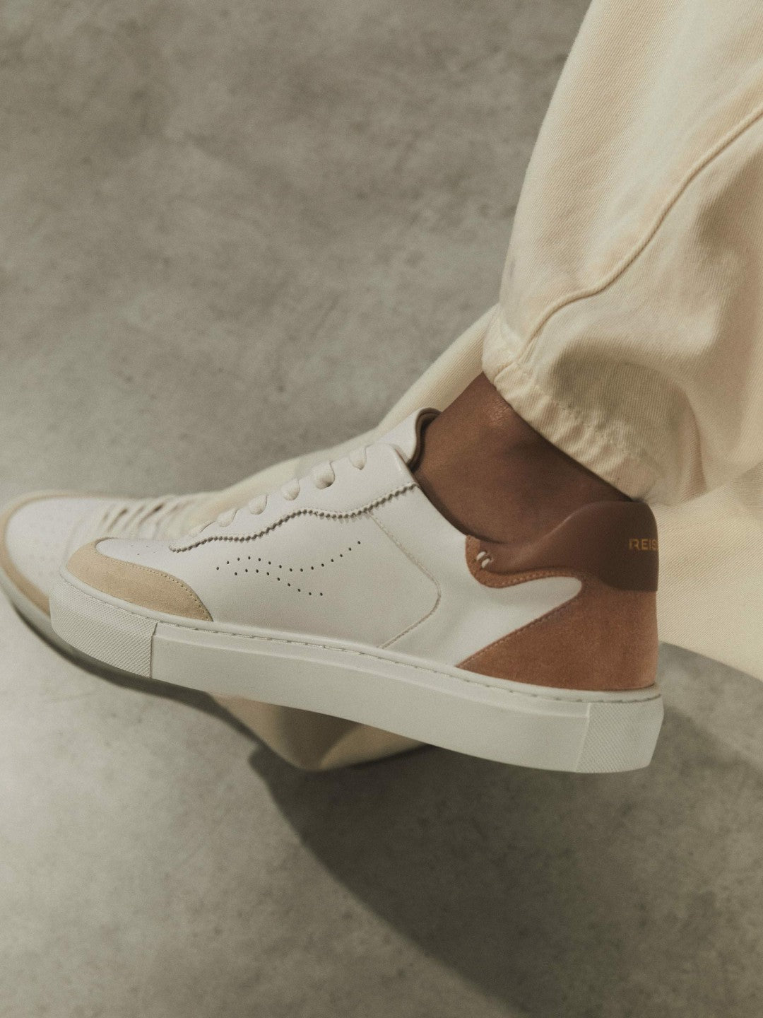 Reiss | Leather Contrast Detail Trainers in White/Nude
