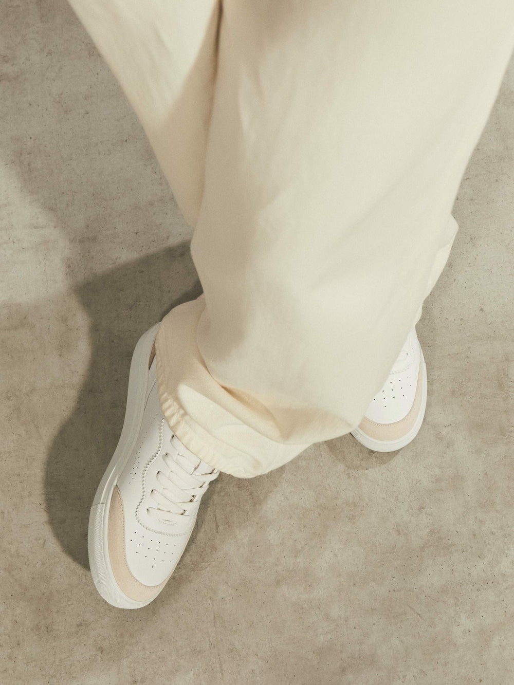 Reiss | Leather Contrast Detail Trainers in White/Nude