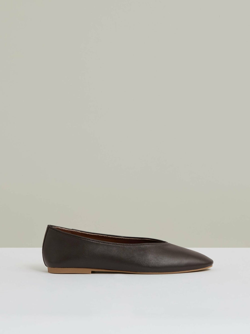 Reiss | Leather Rounded-Point Toe Ballet Flats in Chocolate