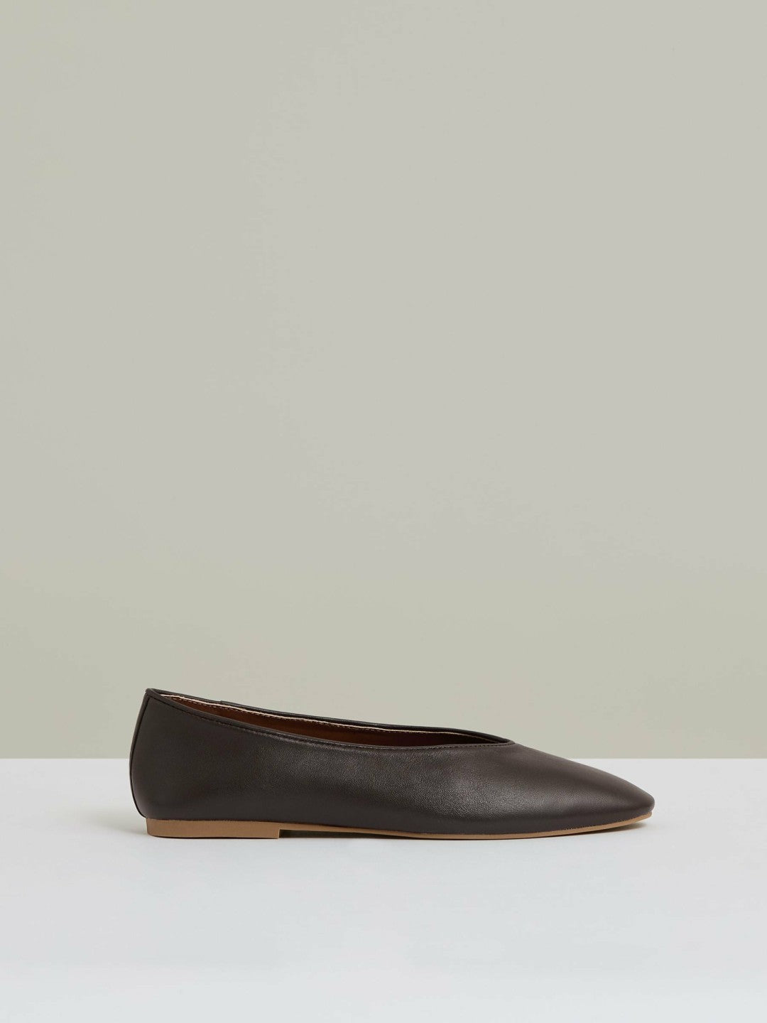 Reiss | Leather Rounded-Point Toe Ballet Flats in Chocolate