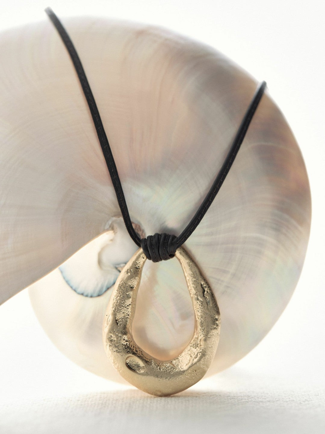 Reiss | Molten Link Pendant Necklace in Gold Tone