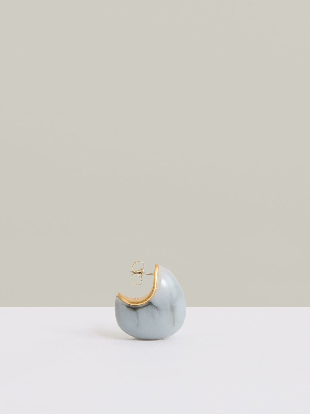 Reiss | Curve Marble Scoop Earrings in Gold Tone