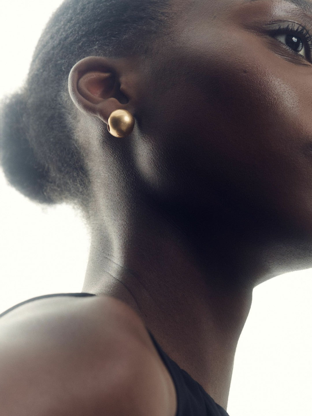 Reiss | Polished Ball Huggie Earrings in Gold