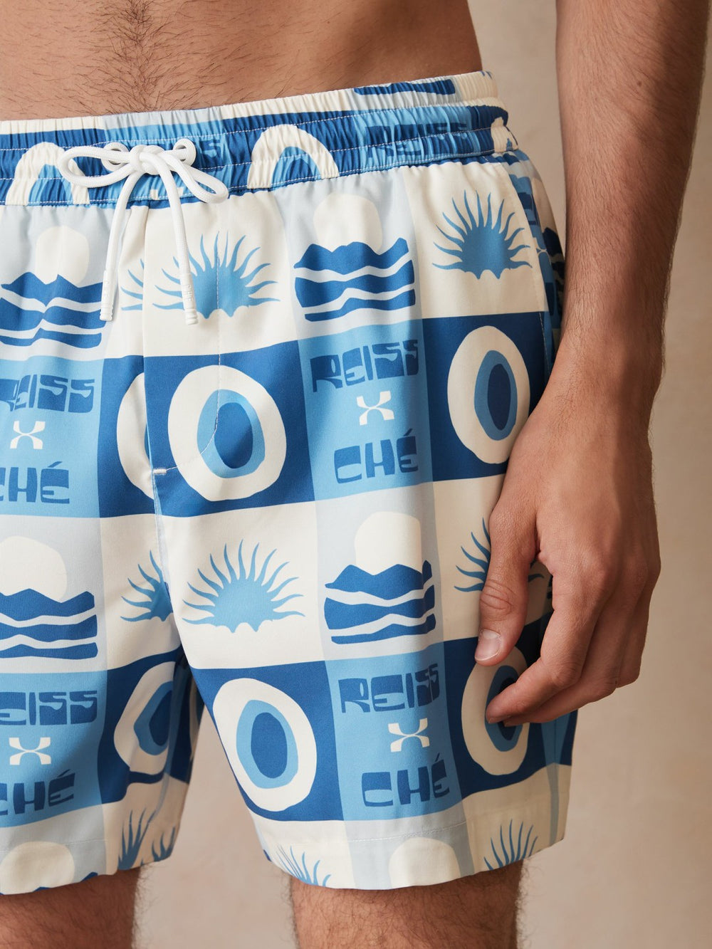 Reiss | | Ché Sunset-Print Swim Shorts in Blue Multi