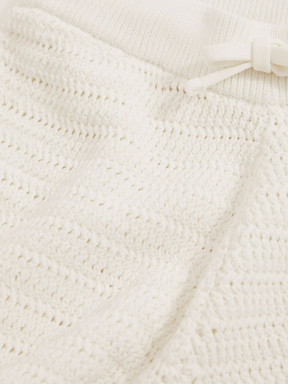 Reiss | 13-14 yrs McLaren F1 Team Crochet Shorts in Off White/Orange